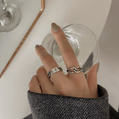 Naiste igapäevased sõrmused kahes mudelis