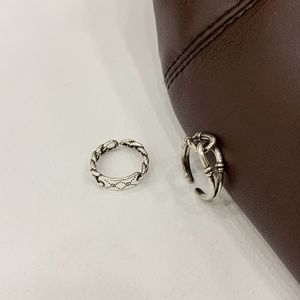 Naiste igapäevased sõrmused kahes mudelis