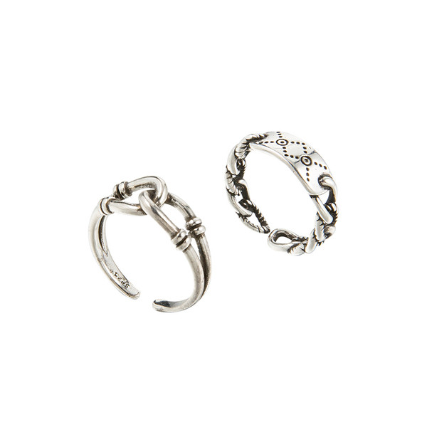 Naiste igapäevased sõrmused kahes mudelis