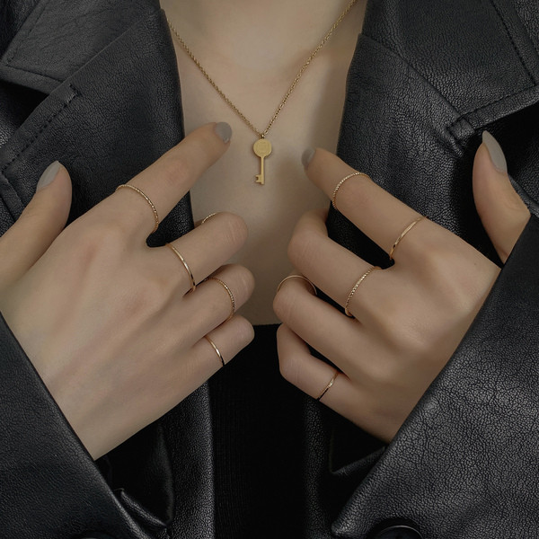Moodne naiste sõrmusekomplekt tavaline mudel