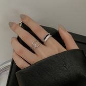 Naiste topsõrmused kahes mudelis