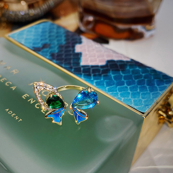 Καθημερινό γυναικείο δαχτυλίδι με διακοσμητικές πέτρες