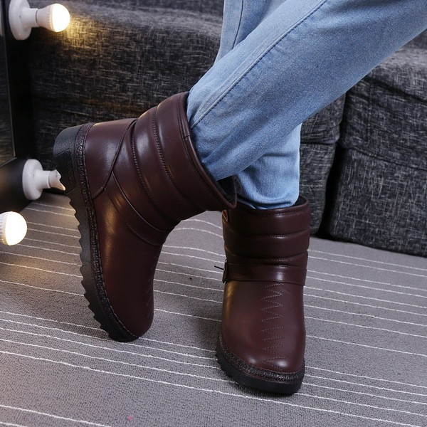 Eco-nahast meeste talvesaapad lameda talla ja pandlaga