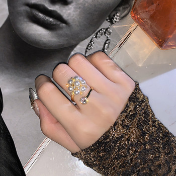 Γυναικείο κομψό δαχτυλίδι με διακοσμητικές πέτρες και πέρλες 