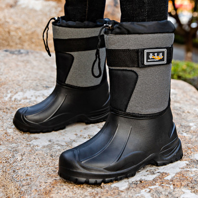 Vodootporne muške čizme u različitim modelima