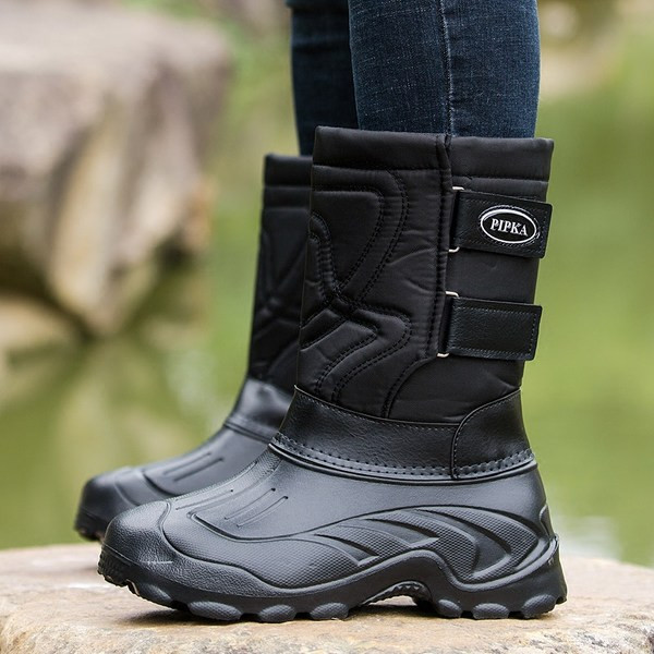 Vodootporne muške čizme u različitim modelima