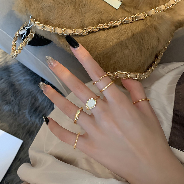 Aktuális női gyűrűszett