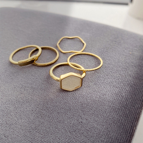 Aktuális női gyűrűszett