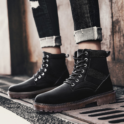 Μαύρες ανδρικές μπότες με τραχιά σόλα - διάφορα μοντέλα