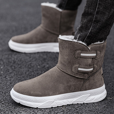 Aktuális férfi csizma durva talppal, puha béléssel több modellben