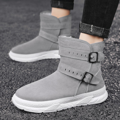 Aktuális férfi csizma durva talppal, puha béléssel több modellben