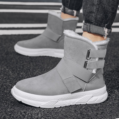 Aktuális férfi csizma durva talppal, puha béléssel több modellben