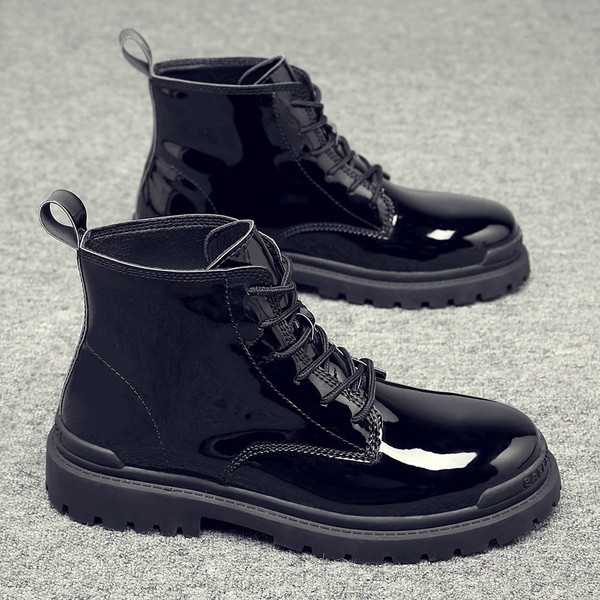 Fekete férfi csizma fűzővel - két modell