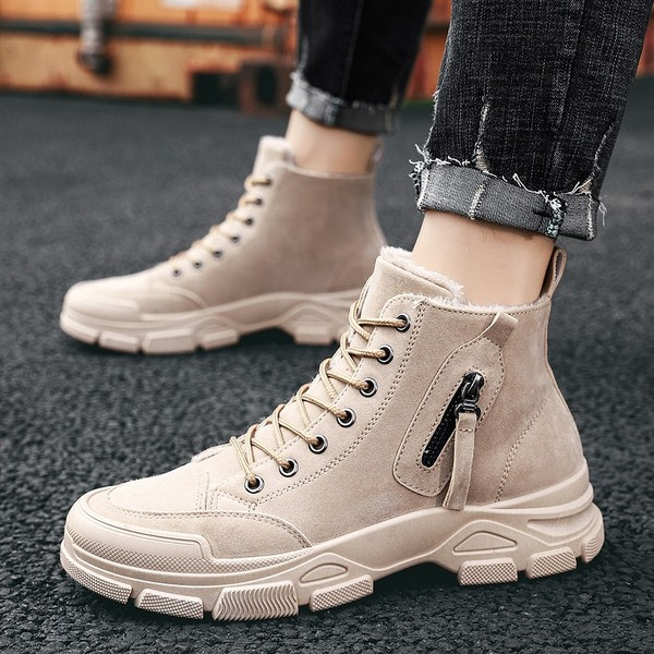 Új őszi-téli csizma modell durva talppal