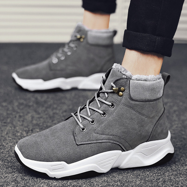 Férfi téli cipő magas talppal és fűzővel