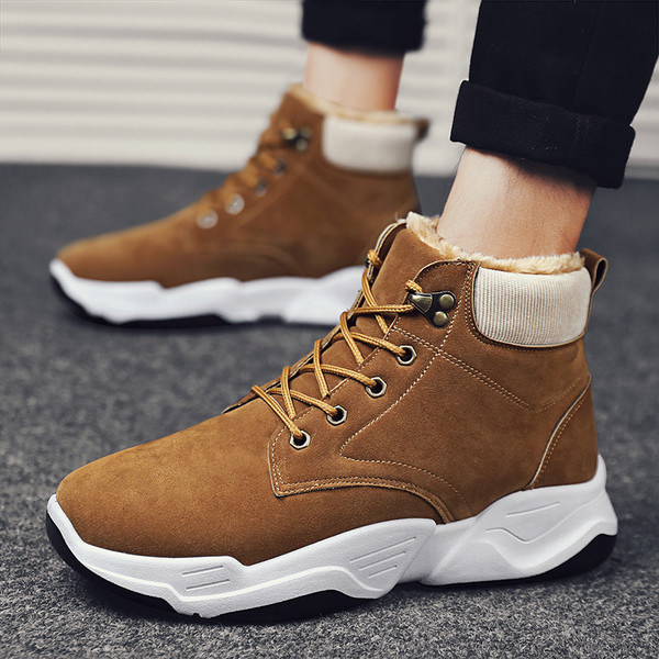 Férfi téli cipő magas talppal és fűzővel