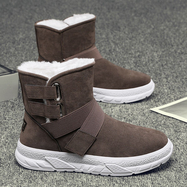 Öko velúrból készült, matricás férfi csizma új modellje