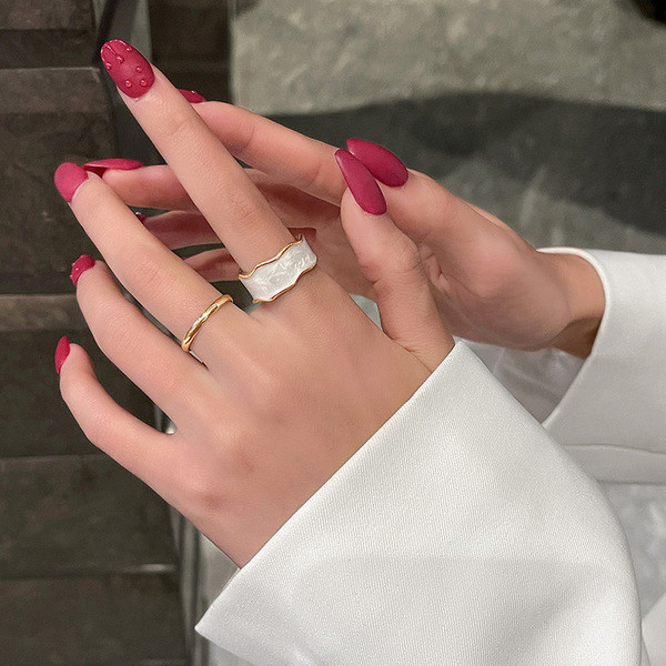 Moodne kahest sõrmust koosnev naiste komplekt tavaline mudel