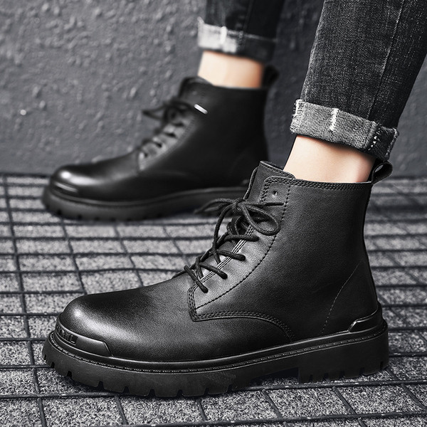 Eko bőrből készült férfi csizma, sima, durva talpú modell