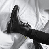 Moodsad musta värvi ökonahast meeste saapad