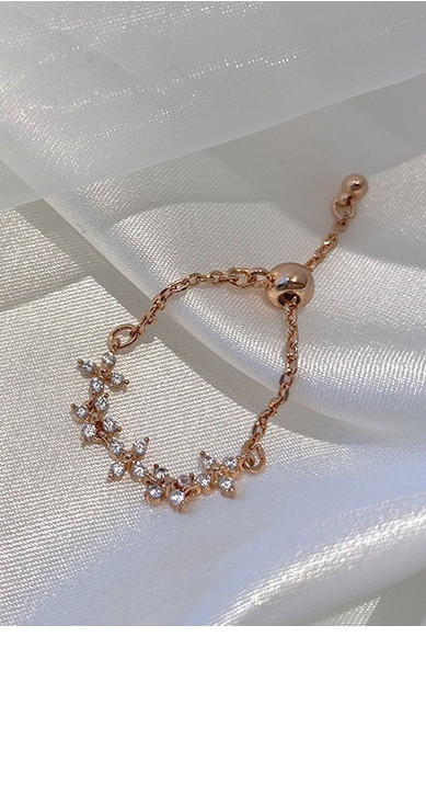 Stílusos női vékony gyűrű díszkövekkel