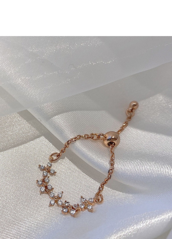 Stílusos női vékony gyűrű díszkövekkel