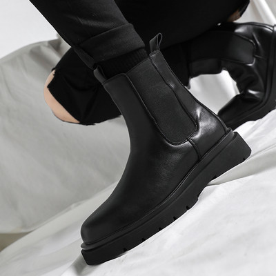 Ανδρικές μπότες για το χειμώνα σε μαύρο χρώμα