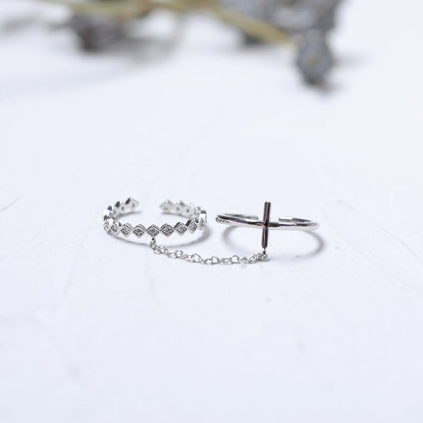 Γυναικείο καθημερινό δαχτυλίδι με αλυσίδα και διακοσμητικές πέτρες