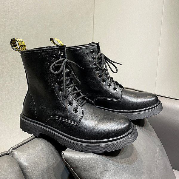 Meeste vabaaja saapad ökonahast lameda talla ja paeltega