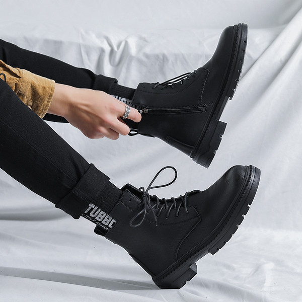 Meeste mustad ökonahast saapad lameda talla ja paeltega