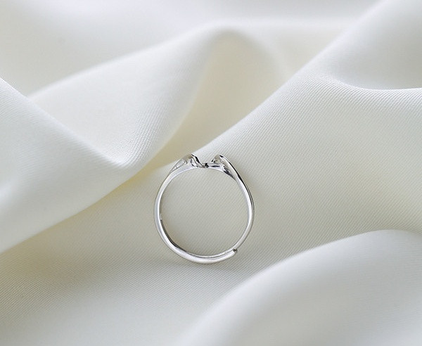 Stiilne naiste õhuke sõrmus