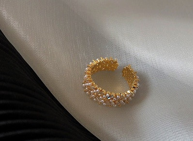 Ежедневен дамски широк пръстен с декоративни перли