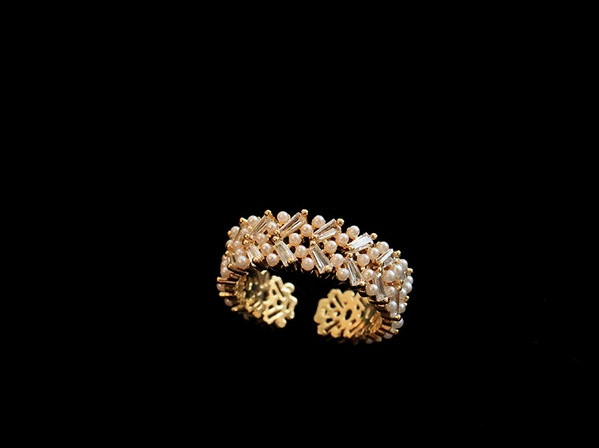 Alkalmi női széles gyűrű díszgyöngyökkel