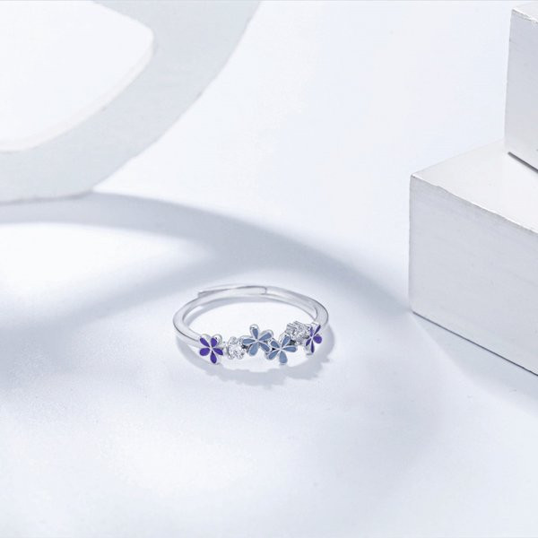 Naiste õhuke igapäevane lilledega sõrmus