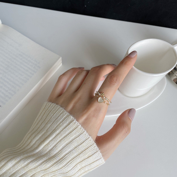 Ежедневен дамски пръстен с декоративни камъти и звезда