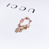 Moodne naiste sõrmus südametega