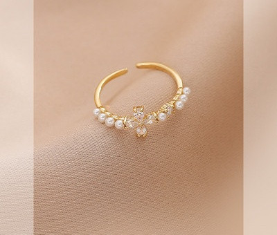 Aktuális női gyűrű két modellben, díszgyönggyel