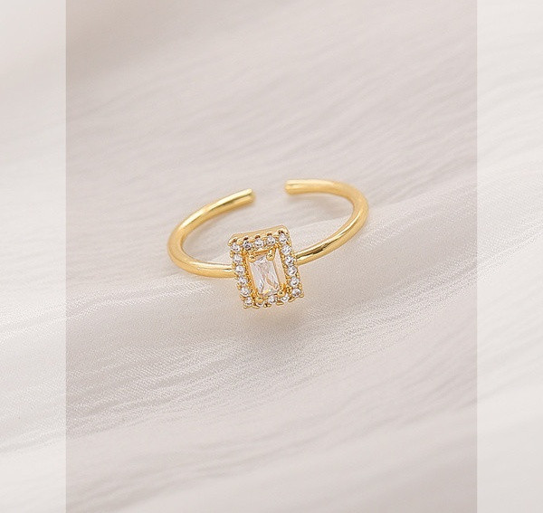 Стилен дамски тънък пръстен с камък 