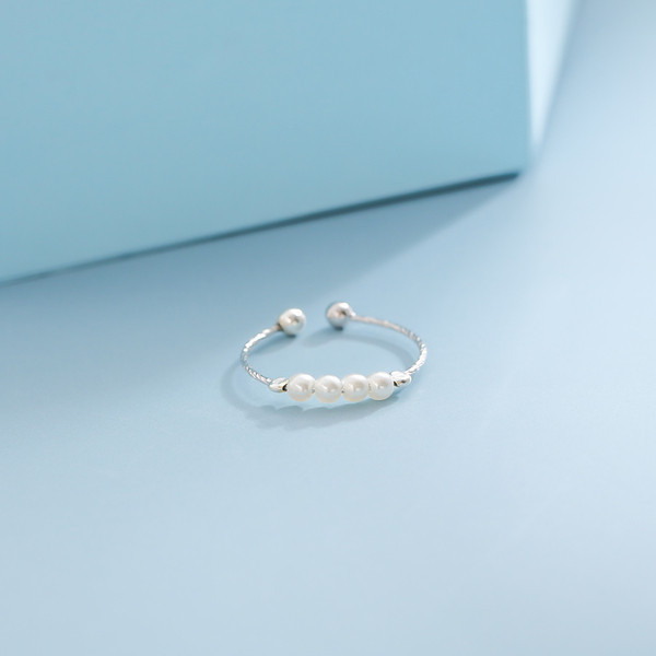 Naiste vabaaja õhuke dekoratiivpärlitega sõrmus