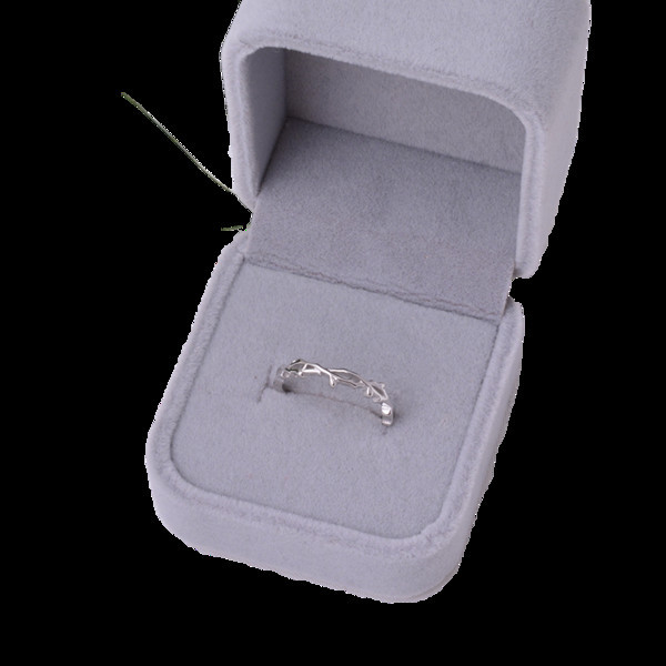 Moderan ženski prsten tanki model