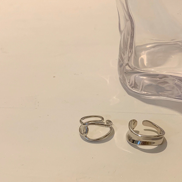 Női hétköznapi gyűrű kétféle modellben