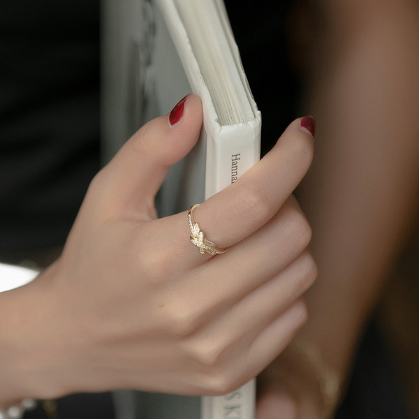 Stiilne naiste sõrmuse sale mudel