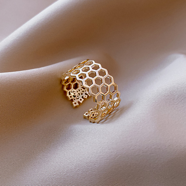 Széles modell női gyűrű