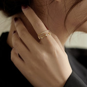 Moodne naiste sõrmuse lai kividega mudel