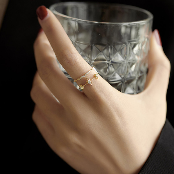 Moodne naiste sõrmuse lai kividega mudel