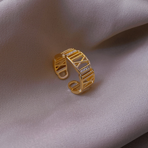 Laia mudeliga naiste moodne sõrmus