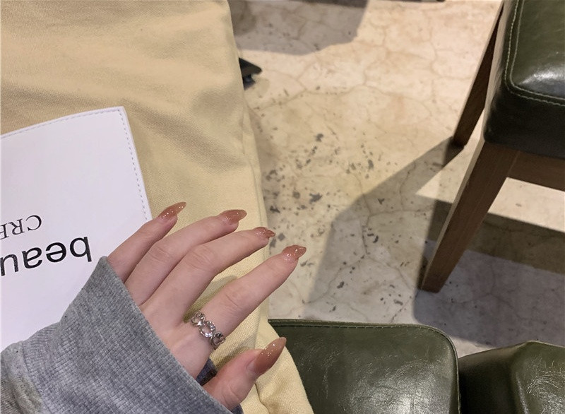 Naiste igapäevane moodne sõrmus