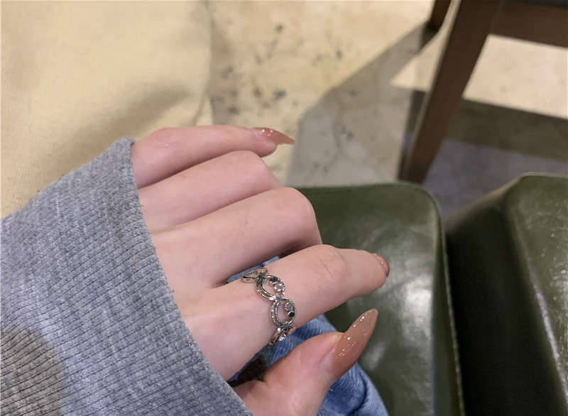 Naiste igapäevane moodne sõrmus