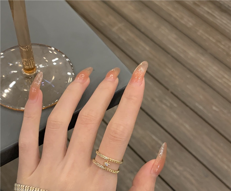 Női modern gyűrűs széles modell csillaggal