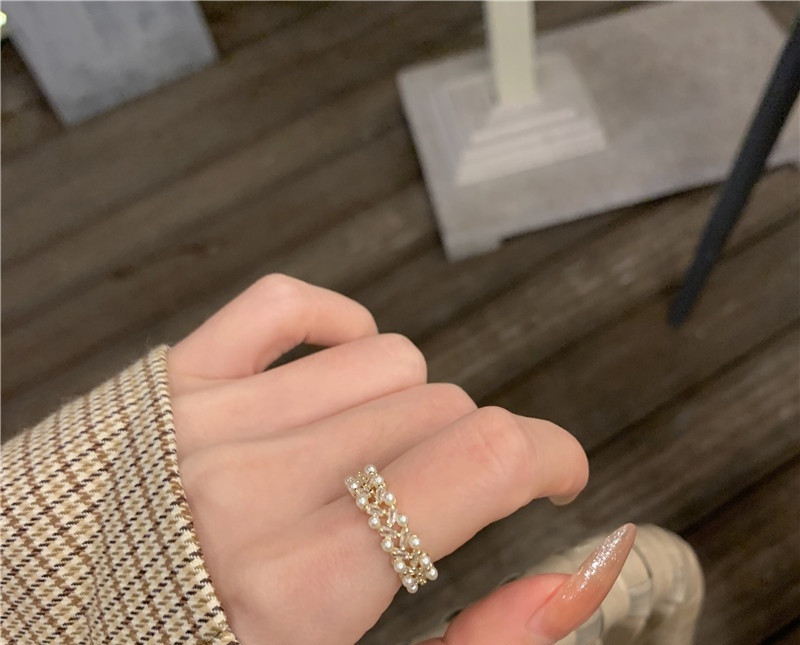 Női topikus gyűrű széles modell dekorgyöngyökkel